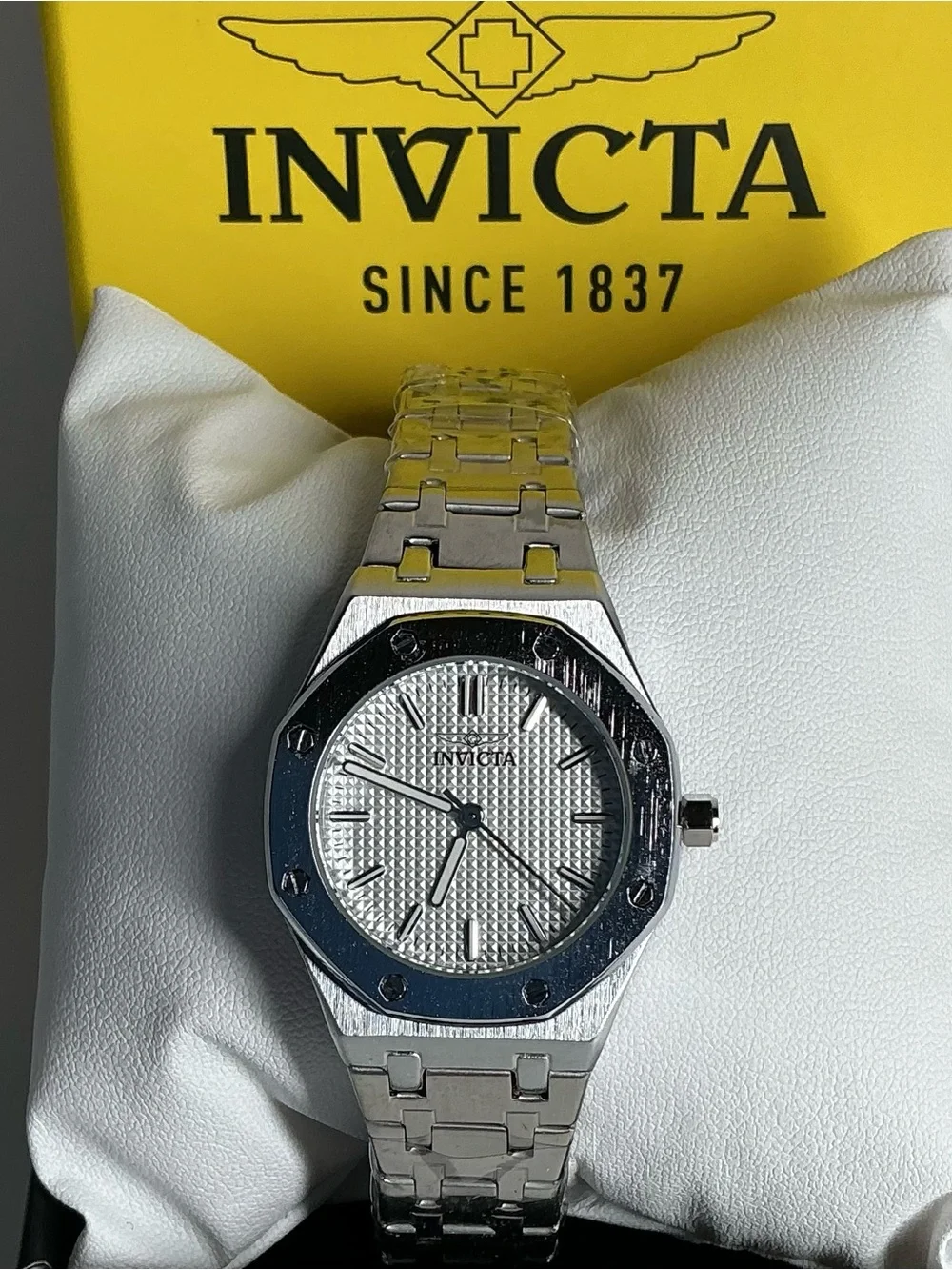 Invicta Silver Stainless Steel Women's Watch with Textured Dial(70438)